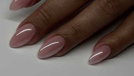 Pose de vernis semi-permanent mains ou pieds