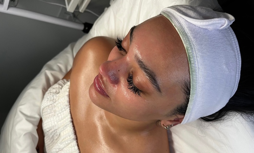 Image 3: Up to 46% Off on Spa / Salon Beauty Treatments at Bella Cera