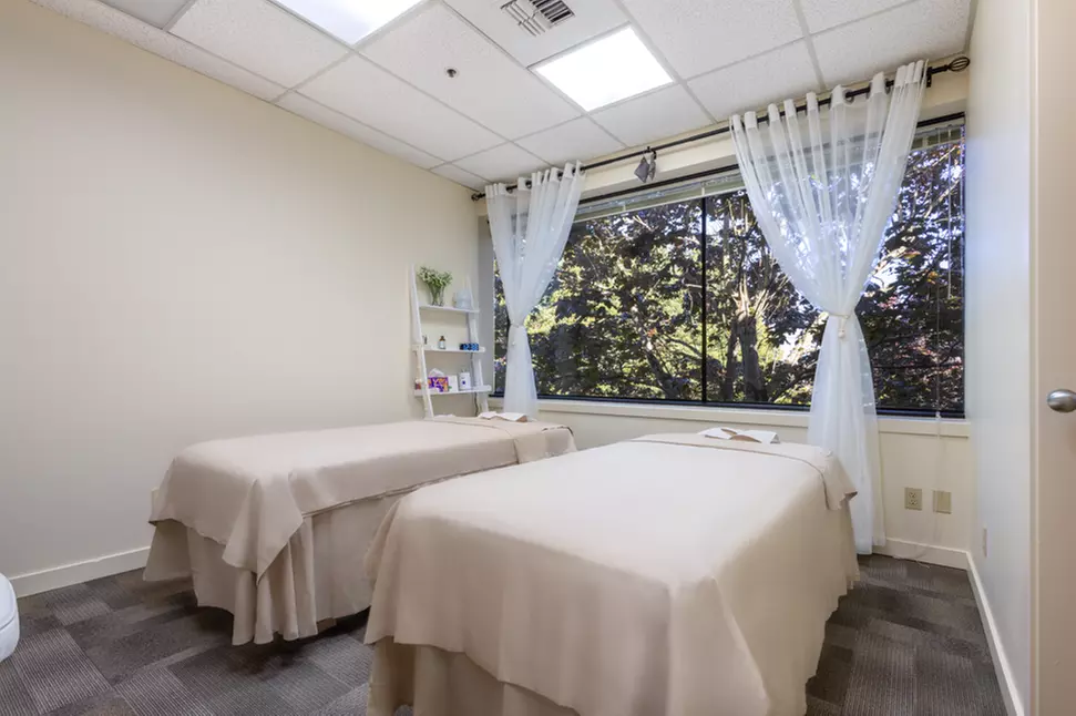 Relax & Rejuvenate: Therapeutic Massage Packages at Yun Essence Spa