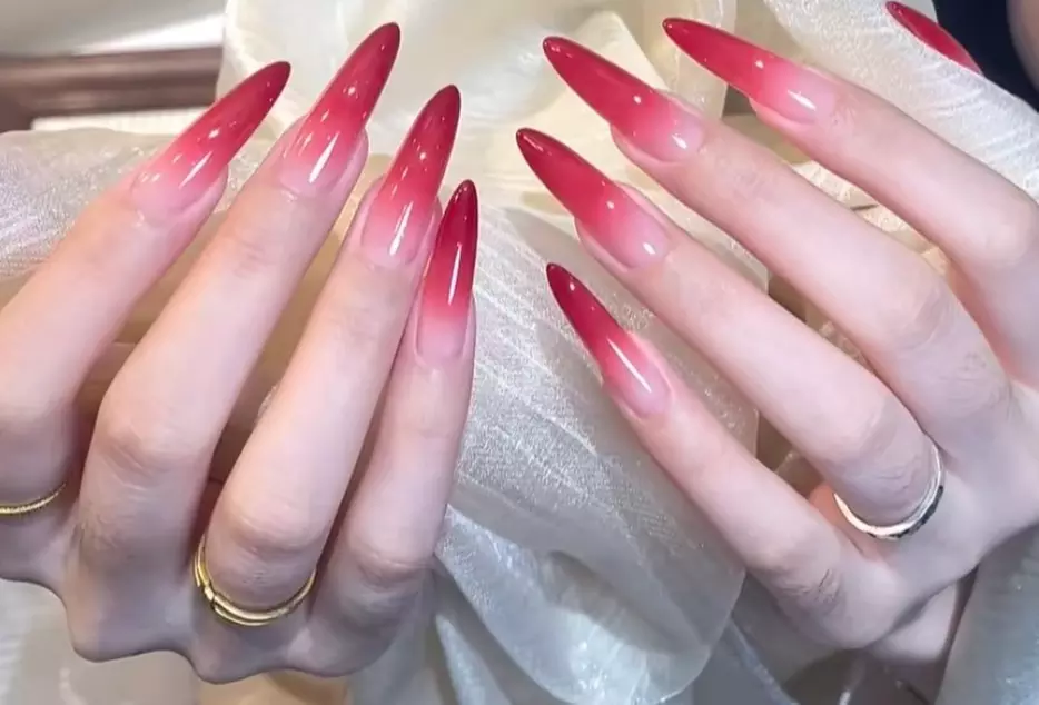 Get Stunning Nails with Cat Eye or Mirror Chrome Gel Manicure or Pedicure at Ms Young (Up to 50% Off)