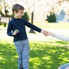 Image 7: Up to 86% Off on Outdoor Family & Children Photo Sessions