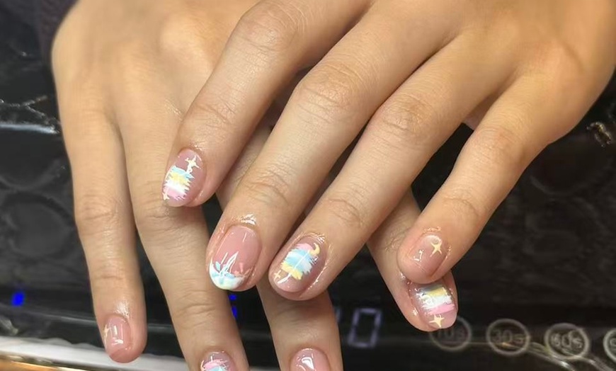 Image 8: Get Stunning Nails with Cat Eye, Mirror Chrome Gel Manicure Pedicure