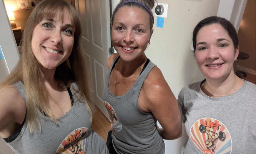 Image 2: Pamper Yourself with a 60 ot 90 Minute Deep Tissue Massage