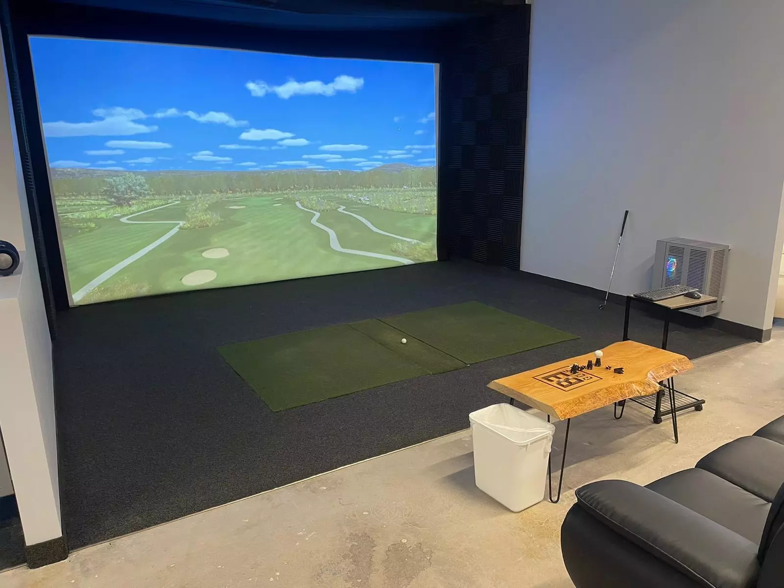 Indoor Virtual Golf Simulators – Play Over 100 Courses