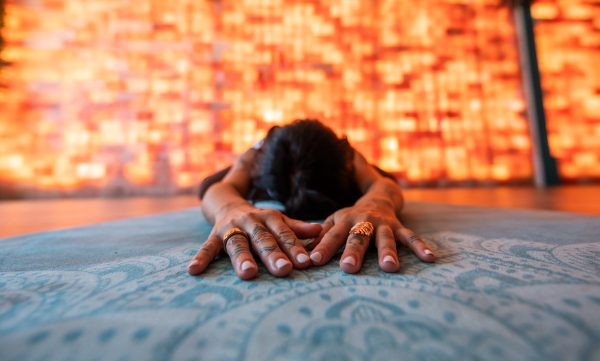 Image 2: Hypnotic Sound Healing, Meditation & Sound Healing or Yin Yoga & Reiki