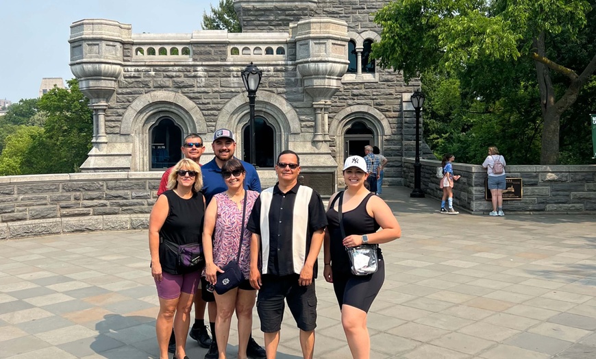 Image 7: Central Park Pedicab Tours with Photo Stops in NYC