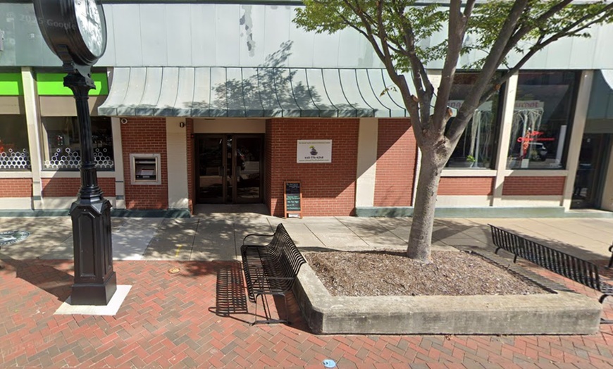 Image 2: Relax with 1, 2, or 3 Swedish Massages (60 Min)