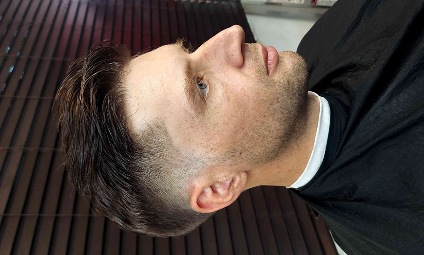 Image 4: Get a Fresh Cut for Women & Men by Skilled Stylists