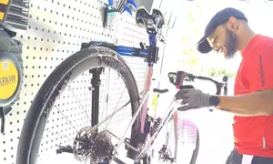 Revisión completa de bicicletas con servicio a domicilio y un 59% de descuento para 1 persona 


