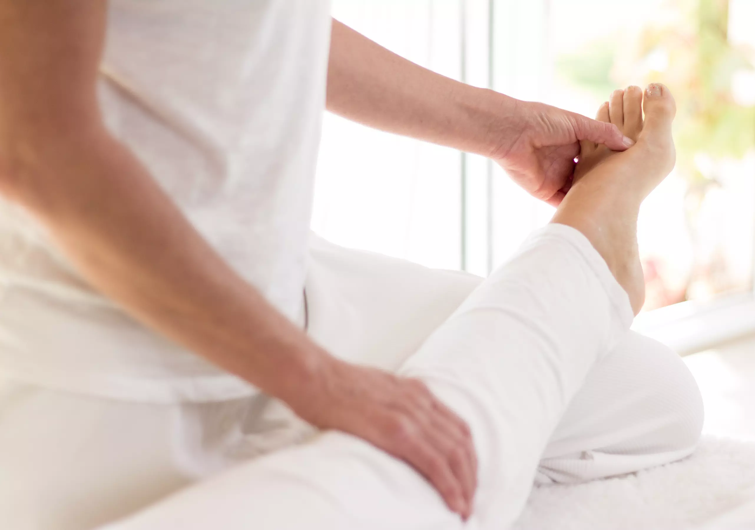 45-Min Shiatsu or Reflexology (Combo of Eastern & Western Reflexology)