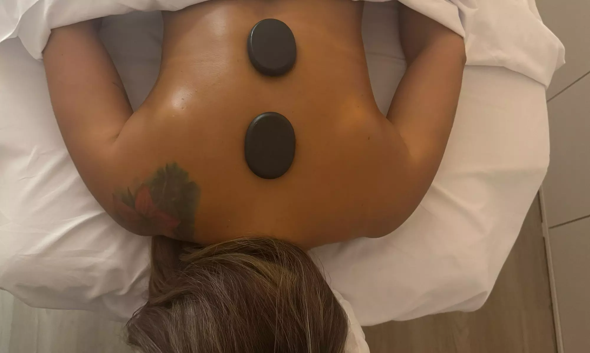 30 or 50 Minute Relax Massages Including Hot Stone Options