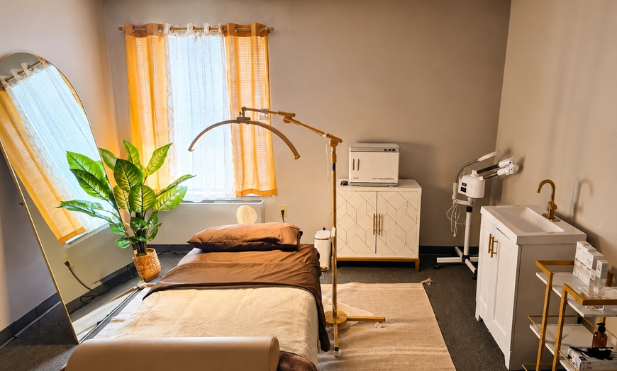 Image 2: Relaxing Full Body Massage Options for Deep Tension Relief
