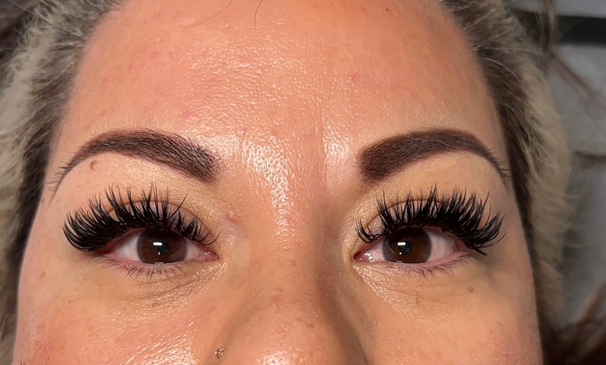 Image 12: Up to 50% Off on Eyelash Extensions at Baddie Winks