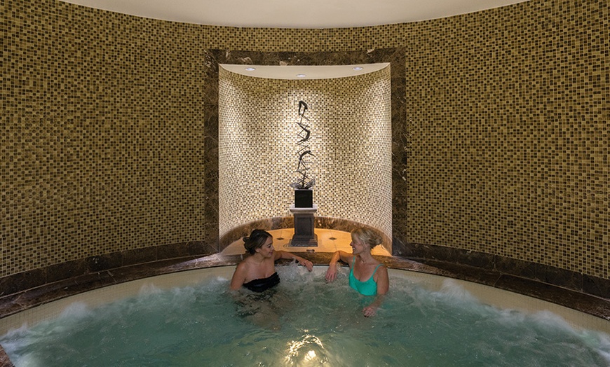 Image 3: Ayurvedic Massage, Facial & Mani at Golden Nugget Luxury Hotel & Spa
