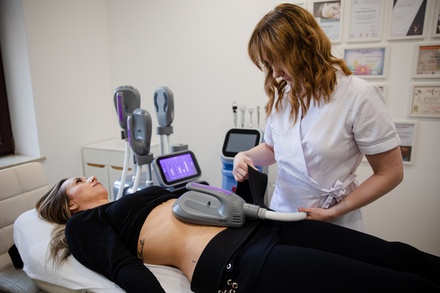 1 zabieg EMS + RF (do wyboru: pośladku lub brzuch) - Isabel Medical Day SPA