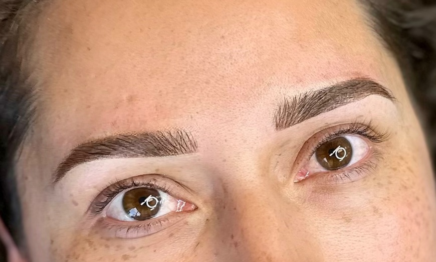 Image 2: Transform your Look with Brows and Lip Blush Technique! 