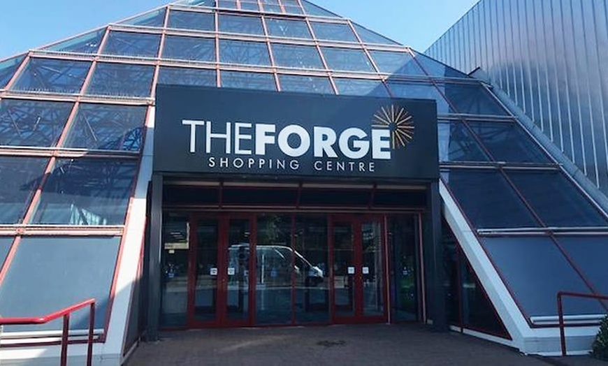 Image 3: Up to 54% Off on Nail Spa/Salon - Mani-Pedi at Tm beauty