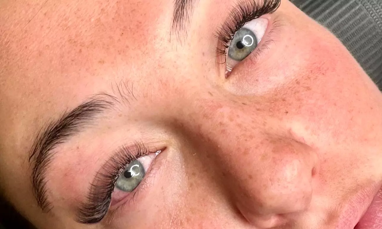 Up to 50% Off on Eyebrow Extensions at Kita’s Beauty Bar