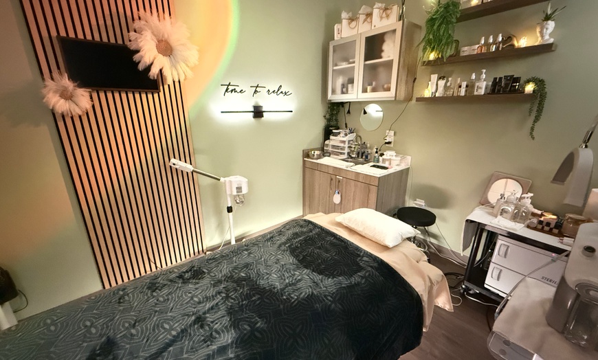 Image 2: Winter Body Scrub & Massage Packages with Complimentary Refreshments