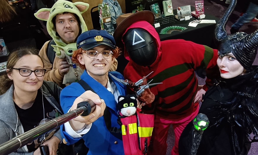 Image 2: Fun Awaits with Comic-Con Family, Adult or Child Pass 