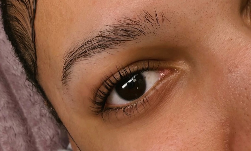 Image 3: Transform Your Lashes with One Lash Lift and Tint Treatment