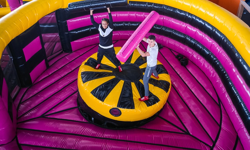 Image 3: Session trampoline et arène gonflable d’1h avec Exalto Decines