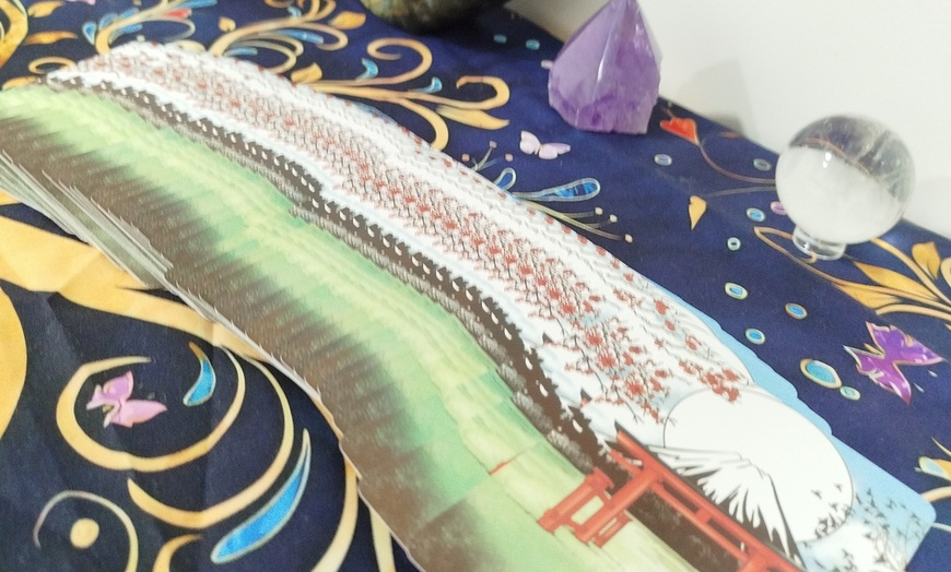 Image 3: Consultation de voyance à distance ou tarot de l'année