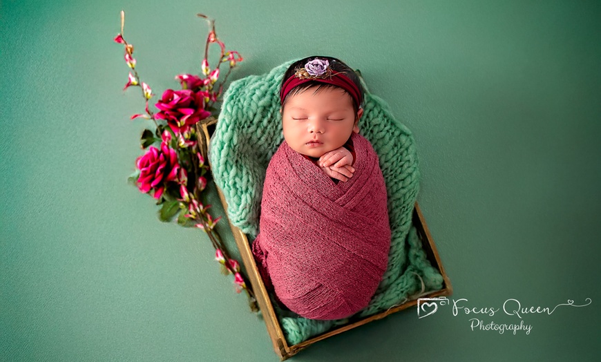 Image 3: Up to 50% Off on Tour - Photography at Focus Queen Photos