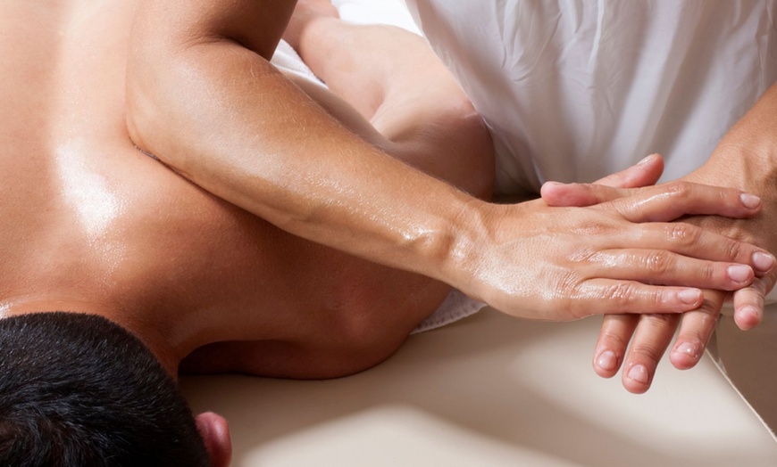 Image 3: 45-Min Shiatsu or Reflexology (Combo of Eastern & Western Reflexology)