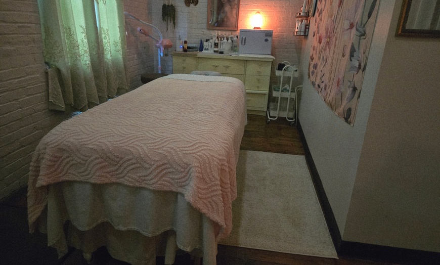 Image 3: 3-in-1 Spa Deal: Sauna, Massage, Facial & Hand Treatments at Deja Vu Spa Studio(Up To 30% Off)