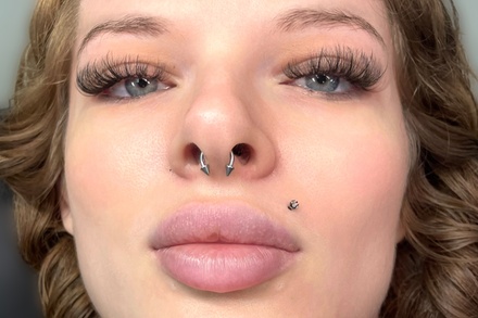 One Full Set of Hybrid Eyelash Extensions - Coco Luxe Beauty