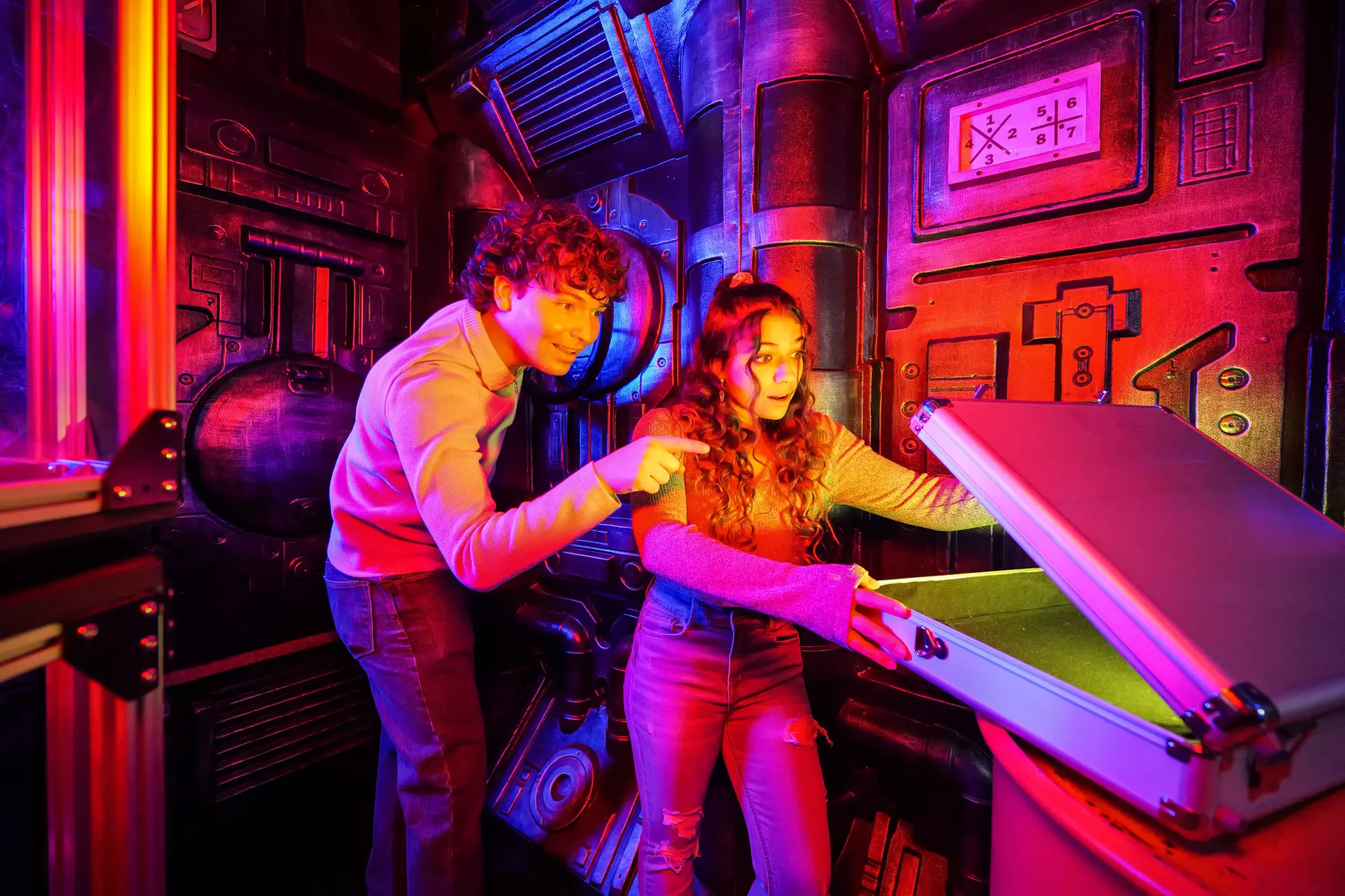 Unleash Your Inner Detective With Expertly Crafted Escape Rooms!