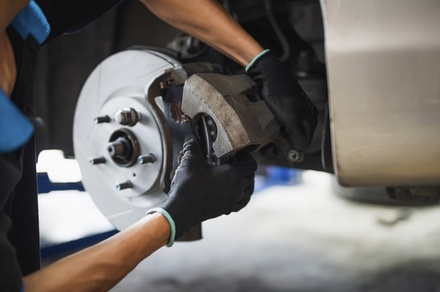 Front or Rear ALL MAKES & MODEL Brake Pad Replacement For American or Asian Cars - Elite Auto Repair