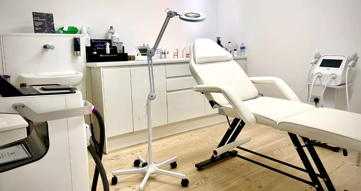 Up to 35% Off on Facial - HydraFacial at Dermathetics