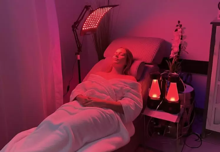Express LED Facial Bar with or without Meditation Experience