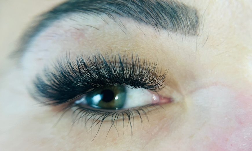 Image 3: Up to 20% Off on Eyelash Extensions at Beauty by Kaur