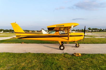 Discovery Flight Lesson 60 mins with an FAA Instructor - Chicago Aerial Tours by Zain Aviation