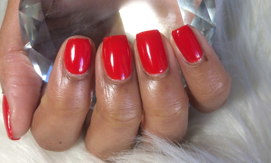 Image 4: Long-Lasting Shine: Personalized Signature Gel Manicure (30% Off) 