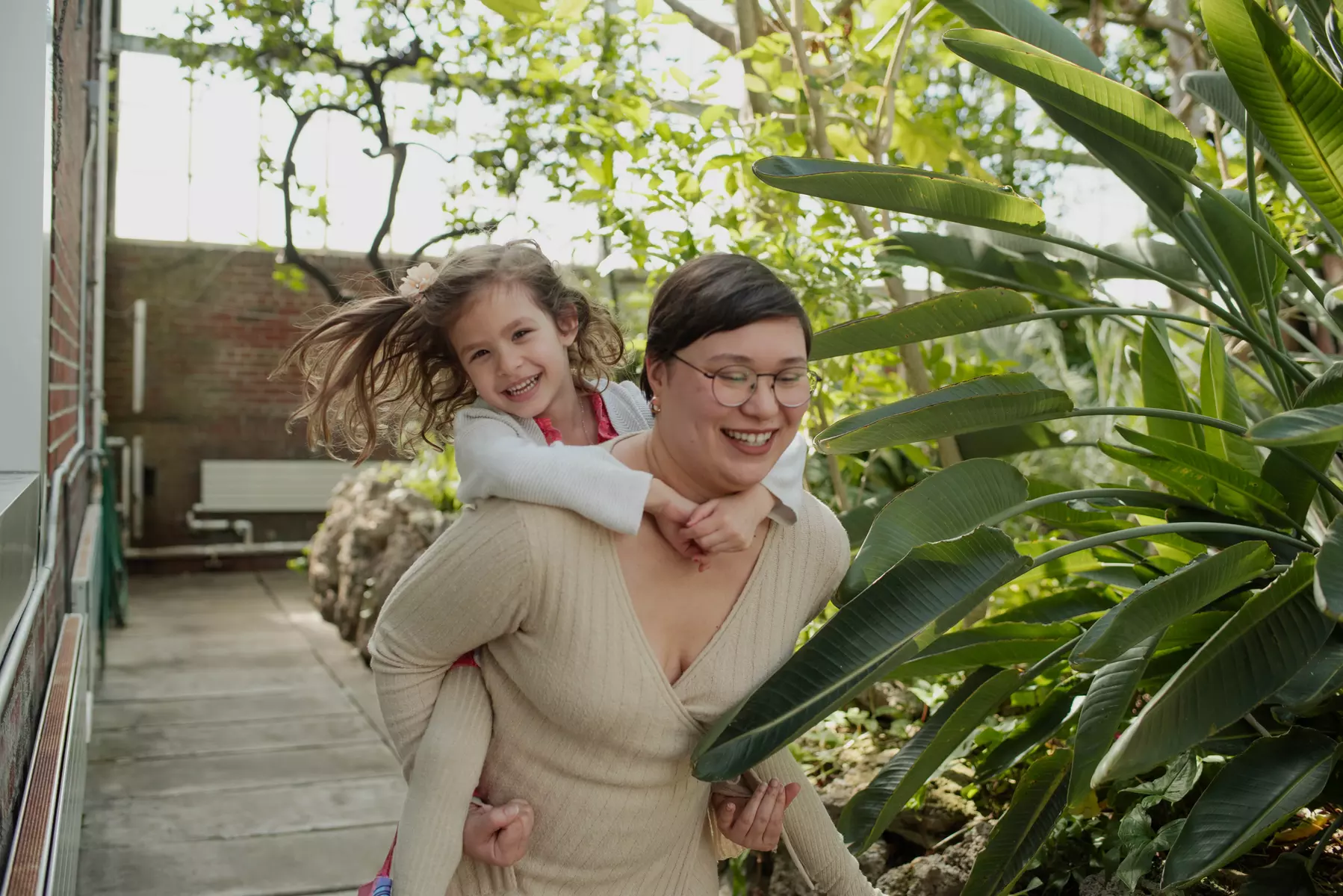 Capture Precious Moments with a 30min Outdoor Photo Shoot