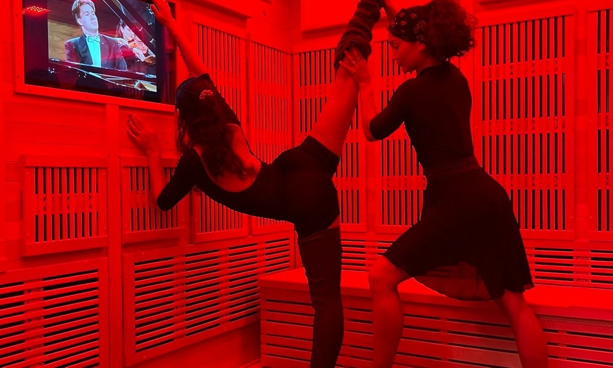 Infrared Sauna Sessions for Detox & Relaxation