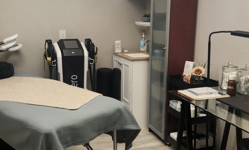 Image 1: Laser Lipolysis or 60-Min Radiofrequency/ Ultrasonic Lipo Cavitation 