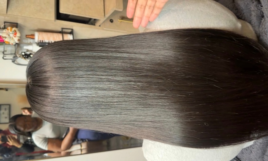 Image 3: Up to 42% Off on Salon - Natural Hair Care at Beauty Fixx LA