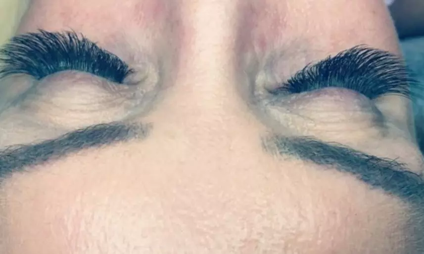 Invisible Temporary Express Lashes with Optional Bottom Extensions