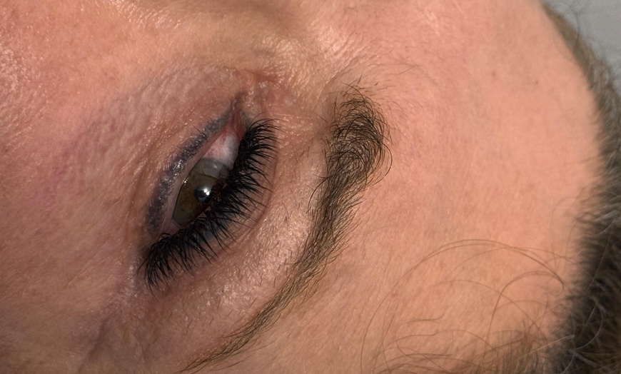 Image 3: Up to 38% Off on Eyelash Extensions at Eliana Díaz Llc