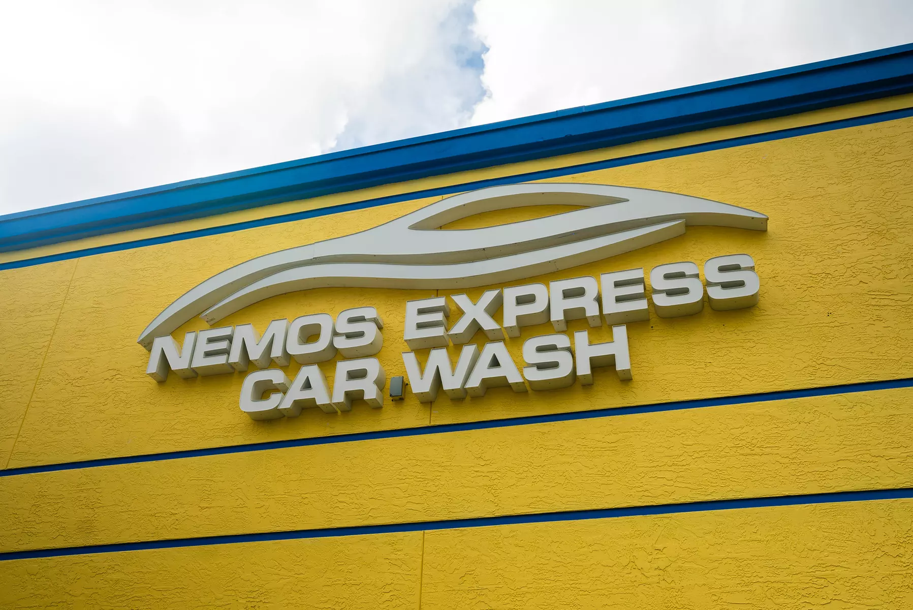 Platinum Exterior & Interior Wash Options at Nemos Express Car Wash's