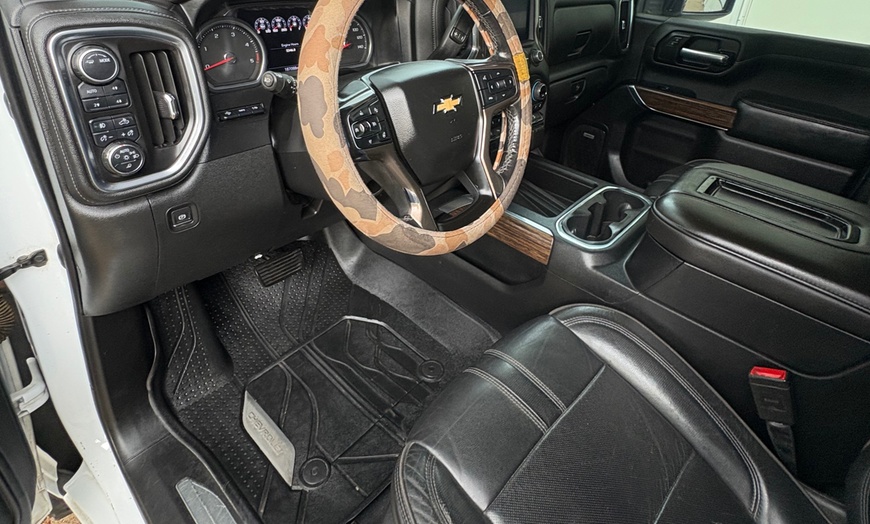 Image 5: Mobile Interior & Exterior Detailing for Cars, Trucks, SUVs & Vans