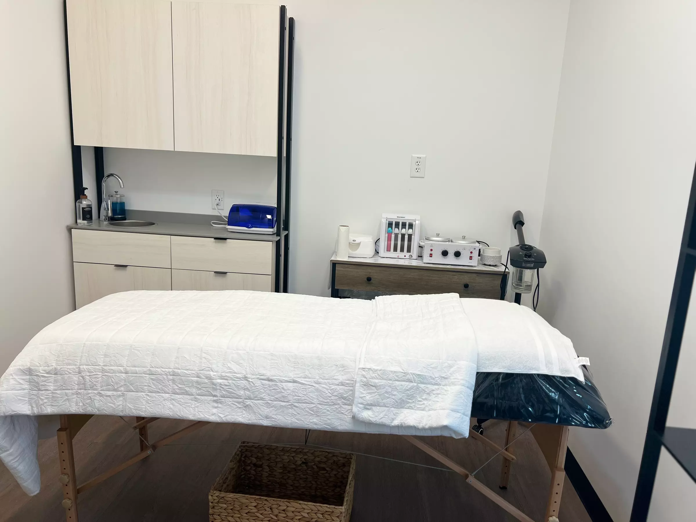 Precise Brow Threading or Tint or Both, Lips and Chin Threading Awaits