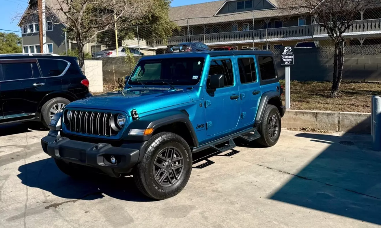 Up to 80% Off on Exterior & Interior Car Detail at Dark Horse Automotive