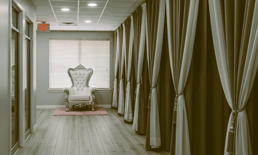 Image 3: Relaxing Scalp Harmony Head Spa & Hydra Facial w/ Optional LED Therapy