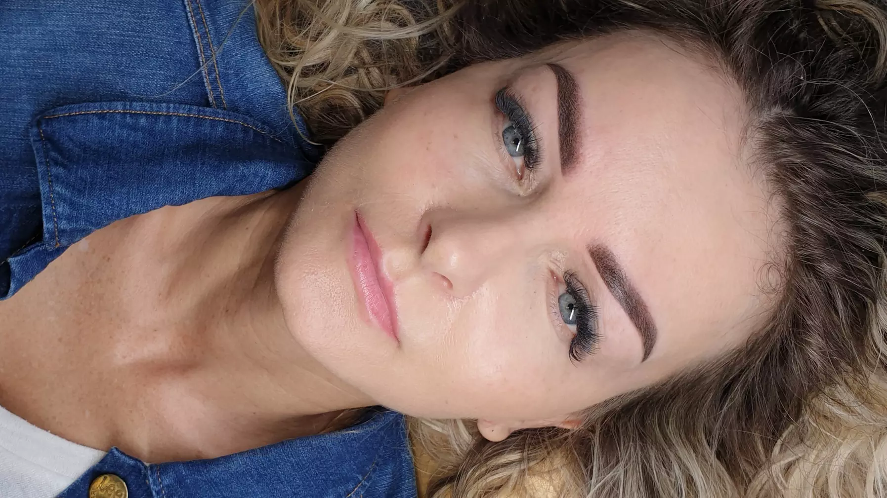 Makijaż permanentny brwi